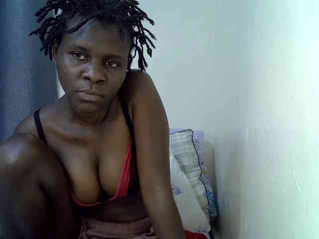Queenbeea webcam