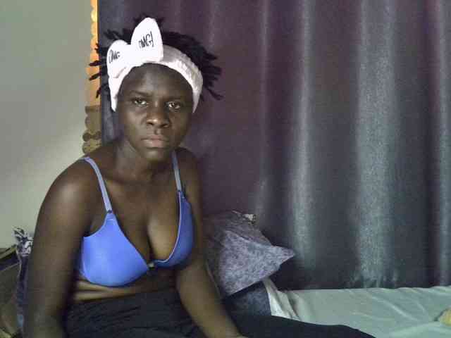 Queenbeea webcam