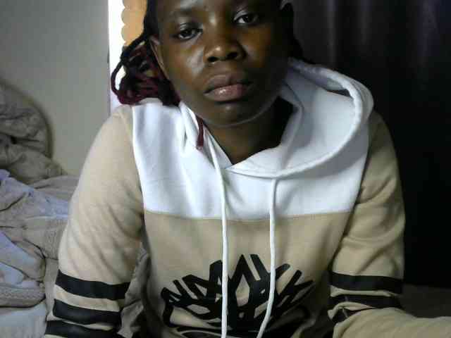 Queenbeea webcam