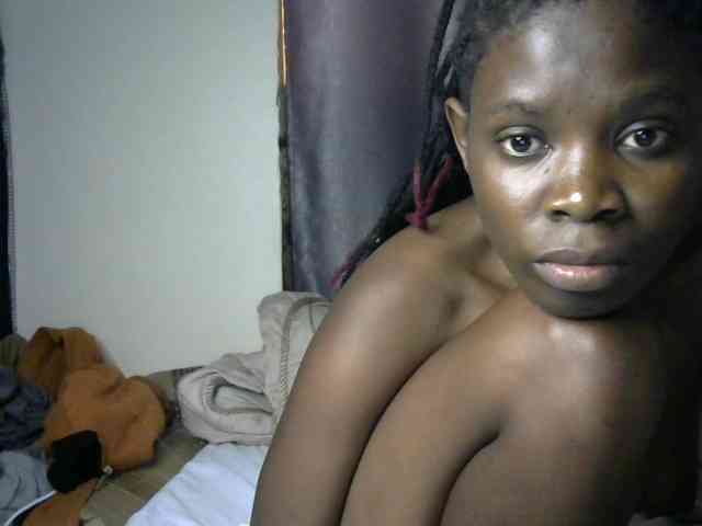 Queenbeea webcam