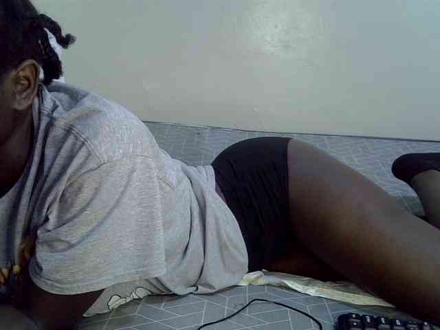 Queenbeea webcam