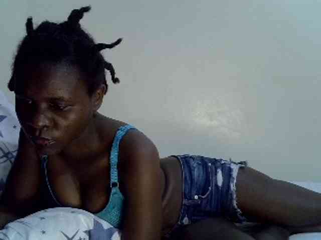 Queenbeea webcam
