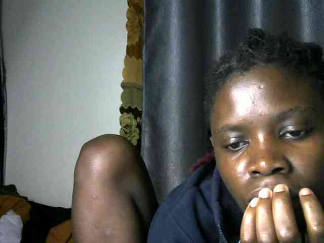Queenbeea webcam
