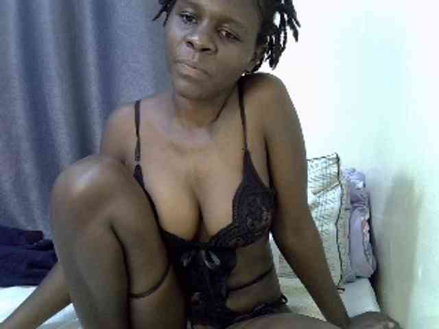 Queenbeea webcam