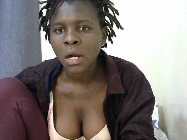 Queenbeea webcam