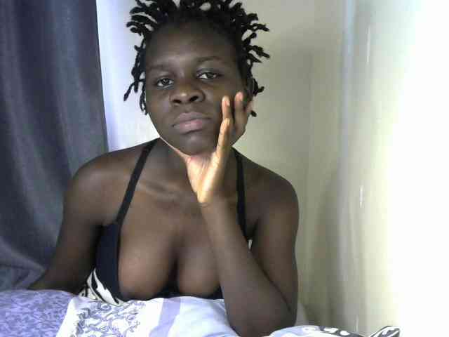 Queenbeea webcam