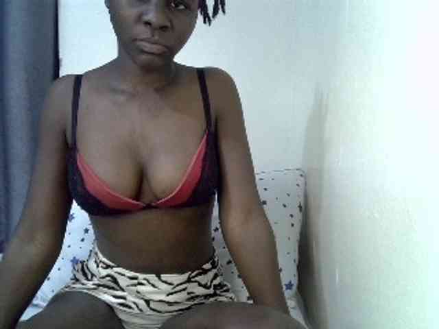 Queenbeea webcam