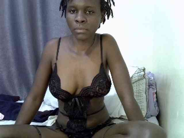 Queenbeea webcam