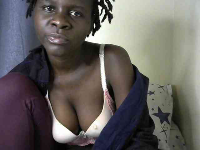 Queenbeea webcam