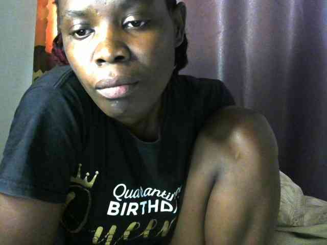 Queenbeea webcam