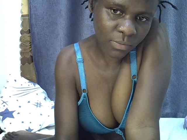 Queenbeea webcam