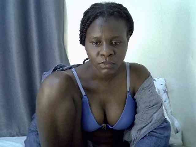 Queenbeea webcam