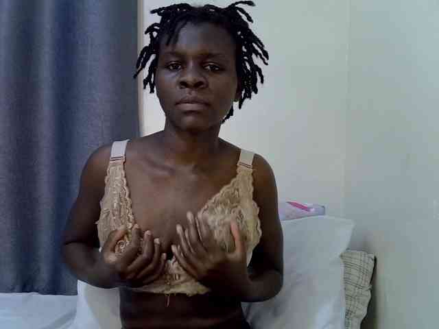 Queenbeea webcam