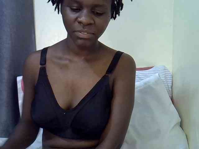 Queenbeea webcam
