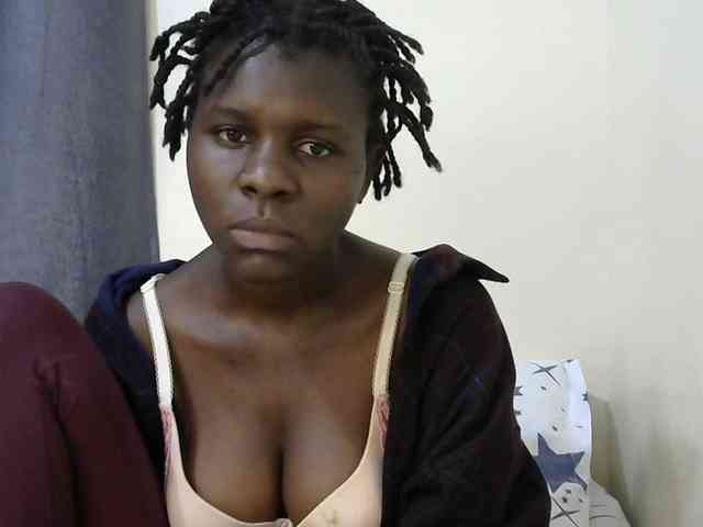 Queenbeea webcam