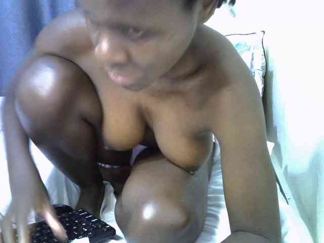 Queenbeea webcam