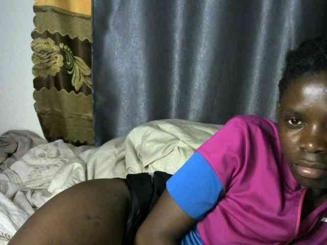 Queenbeea webcam