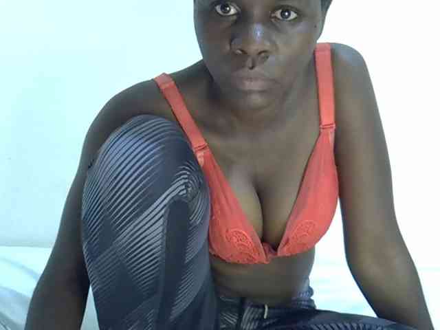 Queenbeea webcam