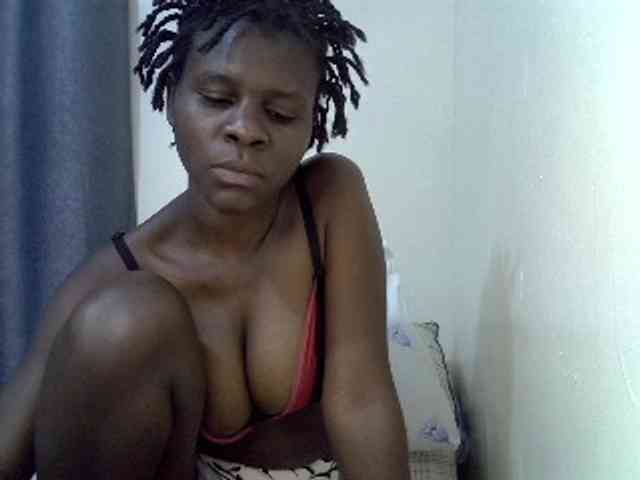 Queenbeea webcam