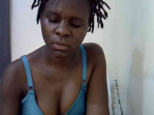 Queenbeea webcam