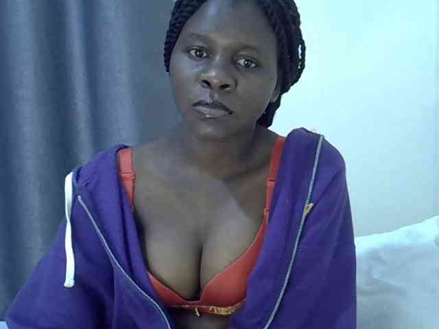 Queenbeea webcam