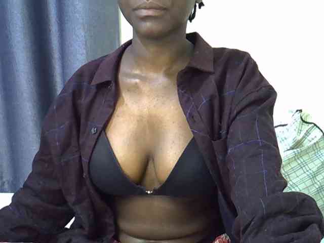 Queenbeea webcam