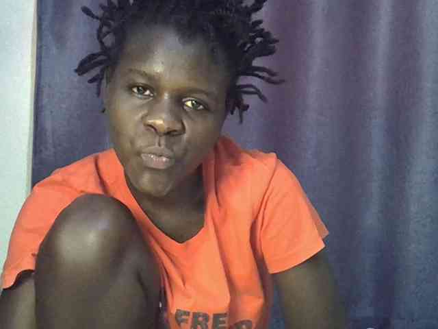 Queenbeea webcam