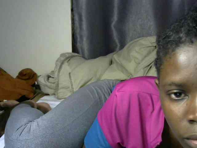 Queenbeea webcam