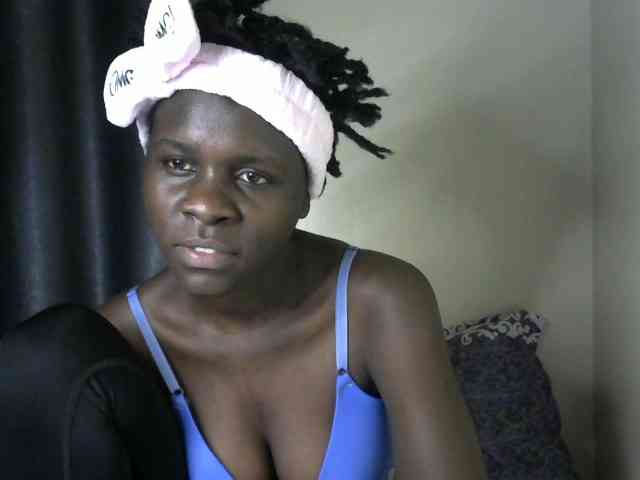 Queenbeea webcam