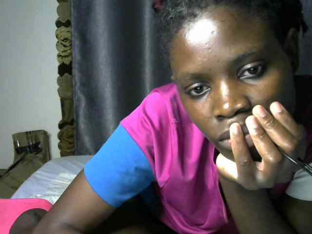 Queenbeea webcam
