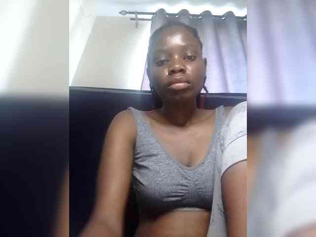 Queenbeea webcam