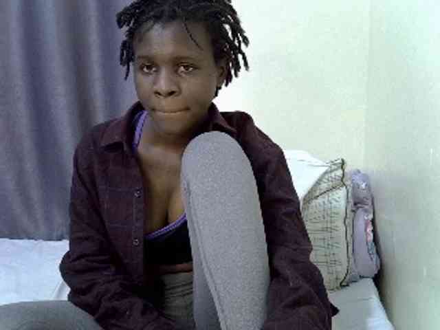 Queenbeea webcam