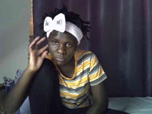 Queenbeea webcam