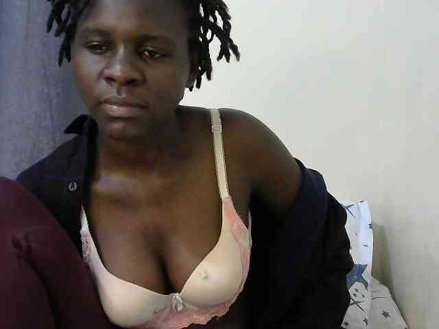 Queenbeea webcam