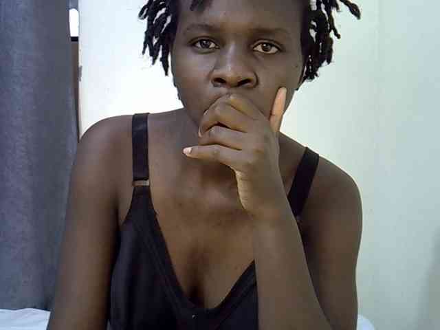 Queenbeea webcam