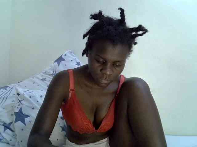 Queenbeea webcam