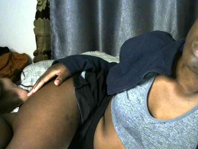 Queenbeea webcam