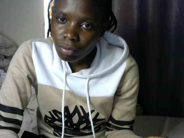 Queenbeea webcam