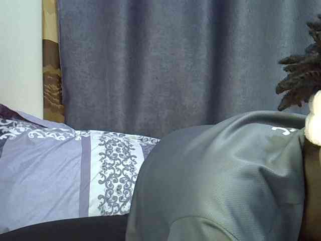 Queenbeea webcam