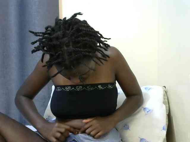 Queenbeea webcam