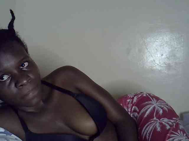Queenbeea webcam