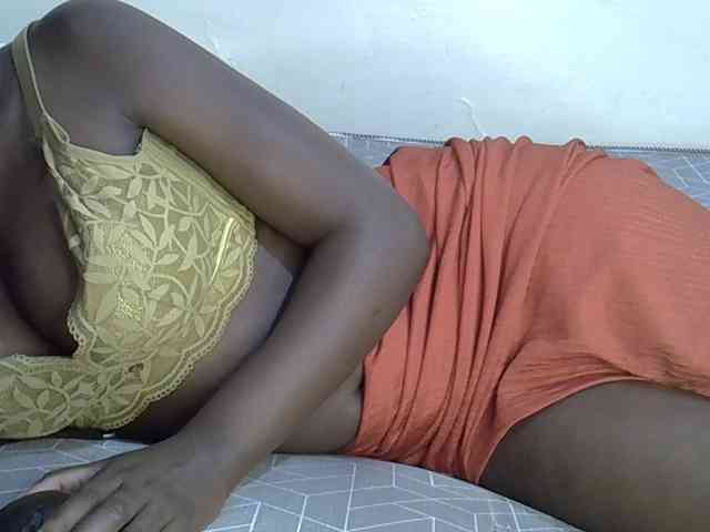Queenbeea webcam