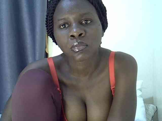 Queenbeea webcam