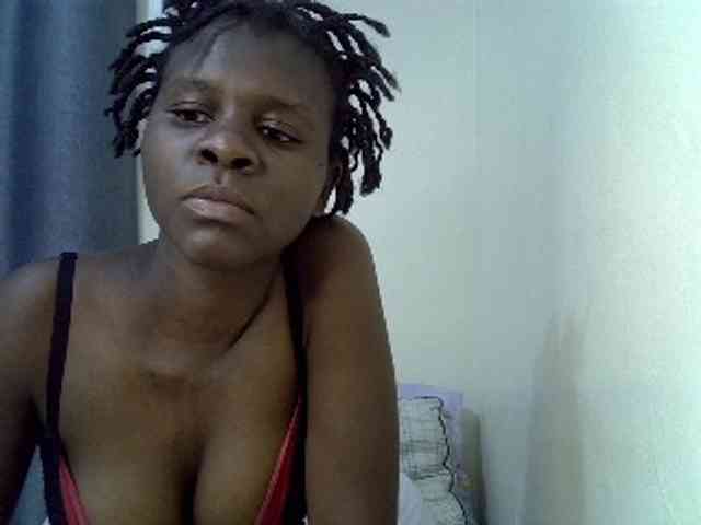 Queenbeea webcam