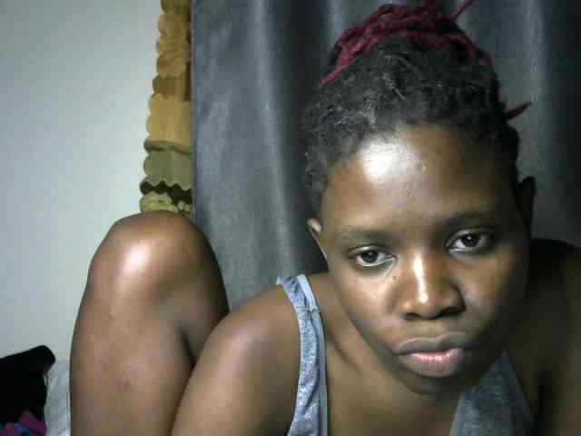 Queenbeea webcam
