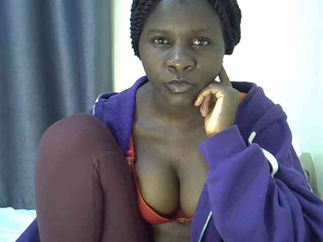 Queenbeea webcam