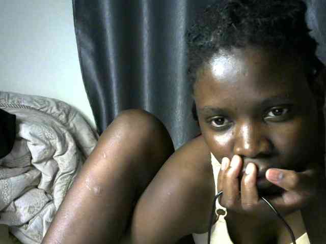 Queenbeea webcam