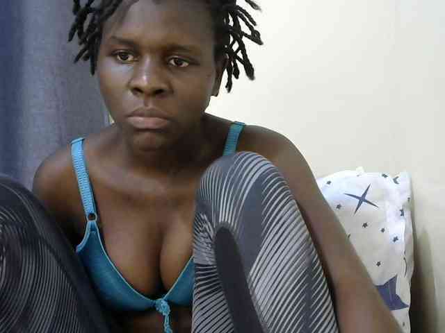 Queenbeea webcam