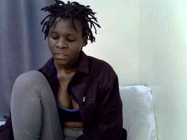 Queenbeea webcam