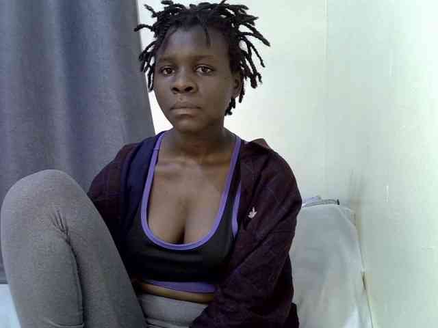 Queenbeea webcam